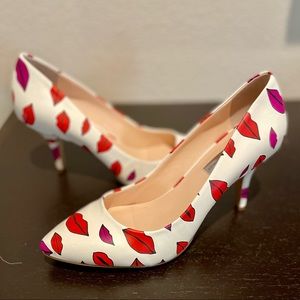 INC International Concepts Lip Pumps